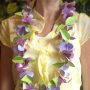 МК: гавайские бусы из бумажных цветов